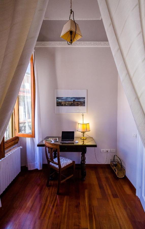 Acacia Firenze -Tulipano Apartment Bagian luar foto